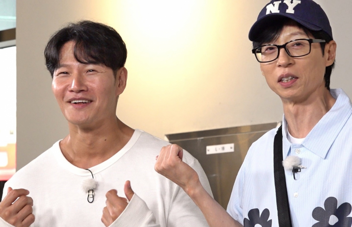 유재석, <b>김종국 결혼식</b> 폭로 "입장하며 하객 <b>입단속</b>"..유난 떤 결혼 축하...
