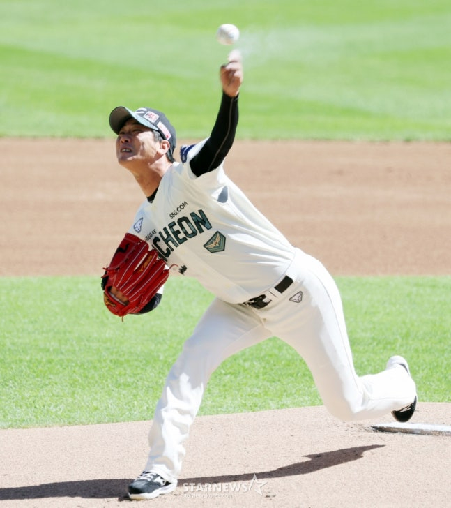 '<b>3위</b> 완전히 굳히기 돌입했다!' SSG 지옥의 8연전→'2연승으로 출발', 두...