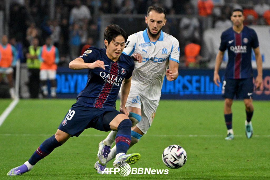 <b>이강인</b> 빛바랜 '패스 성공률 100%'... <b>PSG</b>, 마르세유에 0-1 패배 '시즌 첫...