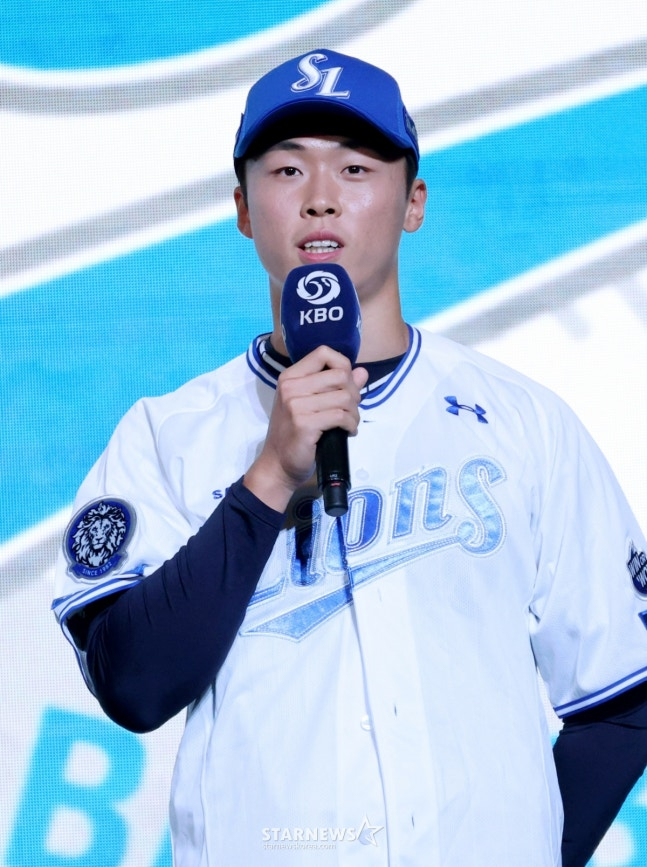 [공식발표] <b>삼성</b>, 2026년 신인 11명과 <b>계약</b> 완료... '1R' <b>이호범</b> 2억5000만...