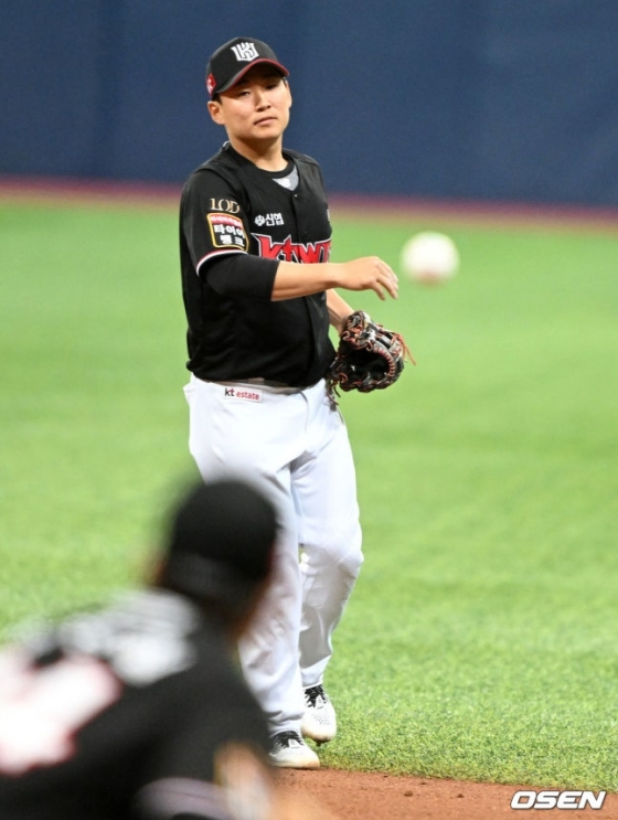 'KBO 최초' <b>퓨처스</b> 결승전 선발 라인업 발표! '한동희+이재원+4할 타자 ...
