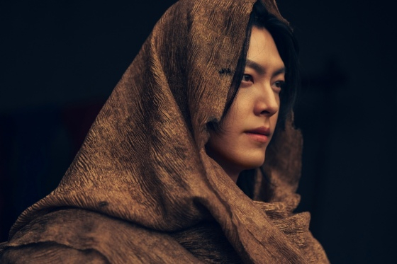 <b>김우빈</b>, 벌써 세 번째..김은숙 작가와 만나면 '<b>다 이루어질지니</b>'
