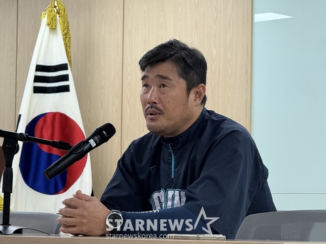 '아...' 이호준 감독 끝내 눈시울 붉혔다, <b>김형준 골절</b>되고도 홈런→"그...