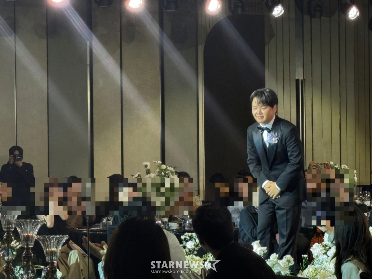 [단독]살 빠진 예비아빠..<b>곽튜브</b>, '5세 연하' 미모의 공무원과 행복한 결...