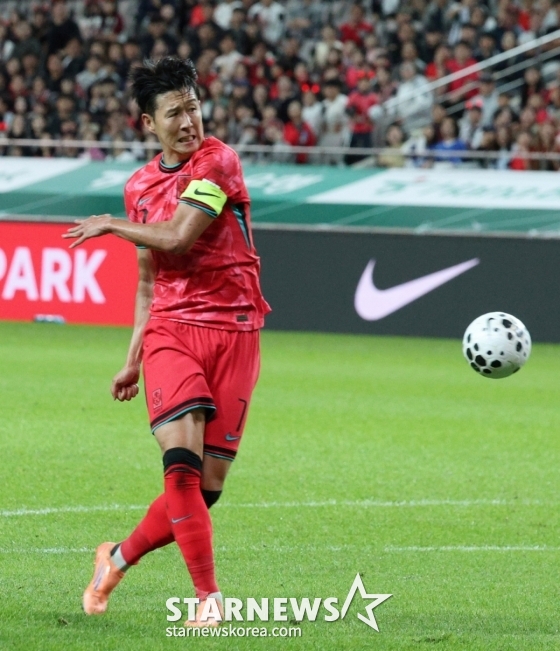 파라과이 잡아서 다행! 한국, FIFA 랭킹 한 계단 상승 '22위'→<b>포트</b> <b>2</b> 청...