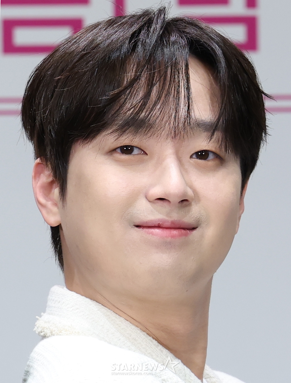 <b>이찬원</b>, <b>컴백</b> 디데이..'<b>찬란</b>'한 음악 세계로 초대