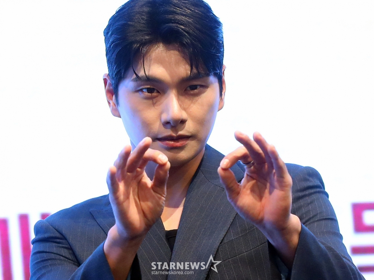 <b>이이경</b> AI <b>루머 유포</b>자, SNS 복구.."소속사에 돈 안 받았고, 협박 안 당했...