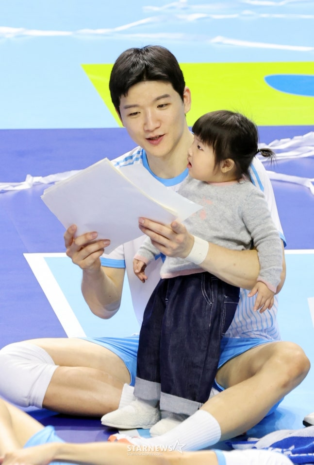 '부상 또 부상' 추락했던 <b>정지석</b>의 <b>부활</b>, "아예 안 아플 순 없다, 전성기...