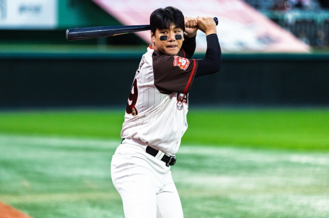새삼 조명되는 김광현의 그날, "그땐 너무 간절했다, 내년엔 <b>가을</b>에 더...