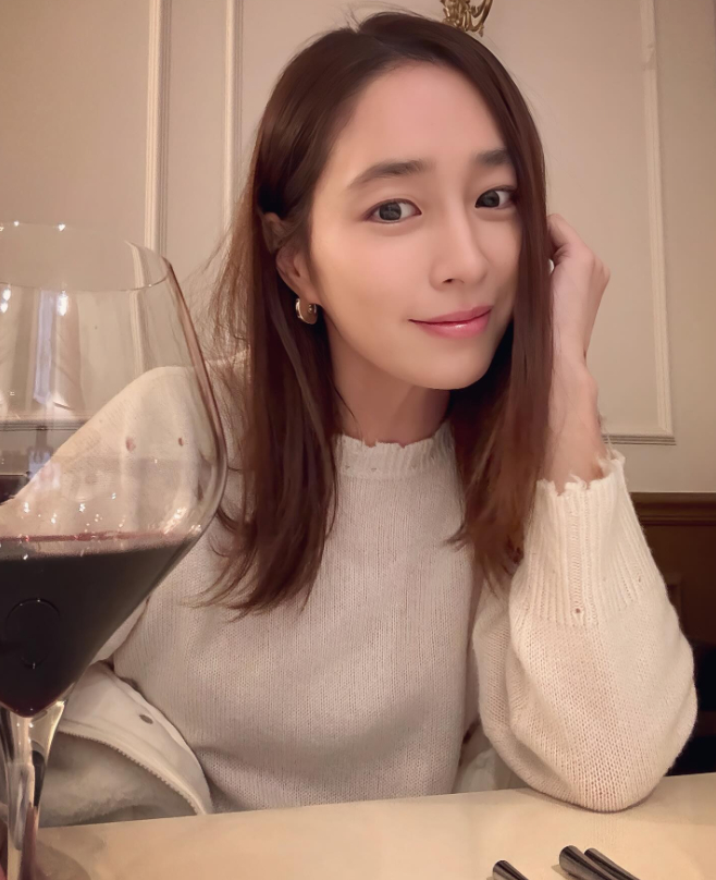 <b>이민정</b>, 육아 전쟁..아픈 아들·딸 병간호 "건강 조심하세요"