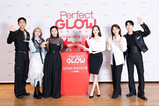 "<b>뷰티</b> 어벤져스 모였다..대표 라미란·실장 박민영 '<b>퍼펙트 글로우</b>', <b>K</b>-뷰...