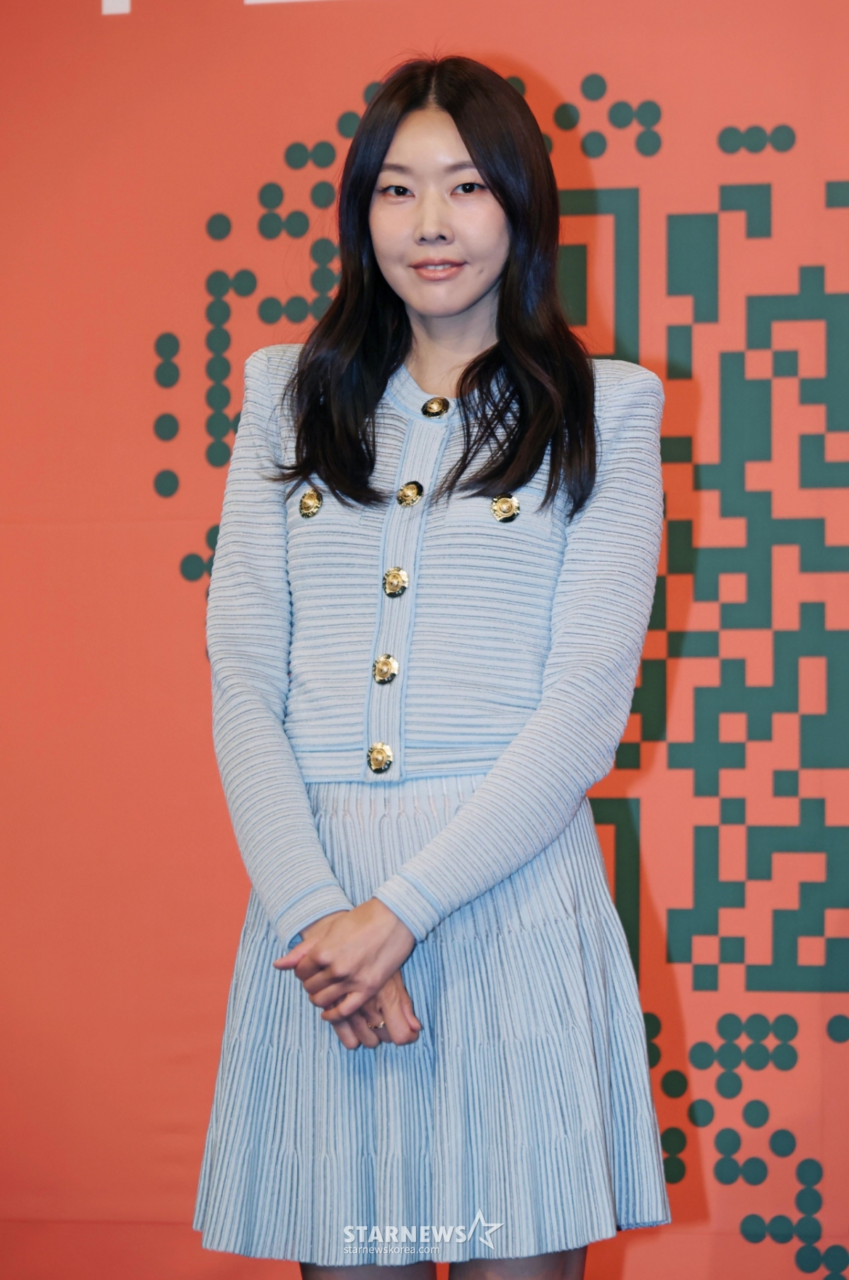 <b>한혜진</b>, 삭제된 '86만 구독' <b>유튜브</b> 채널 <b>복구</b> "늘 노력할 것"[스타이슈...