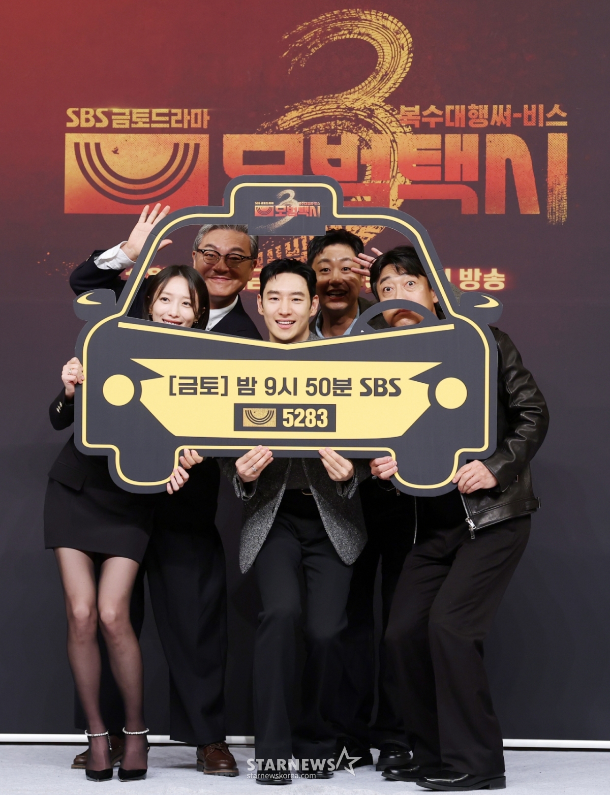 "연기대상? 마다하진 않겠다"..'갓도기' 이제훈, 모든 것 쏟아부은 '<b>모범</b>...