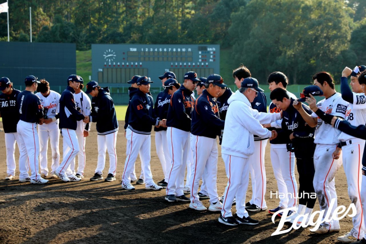 <b>한화</b> 日 미야자키 <b>마무리캠프</b> 23일 <b>마무리</b>... 김경문 감독 "선수들 장점...
