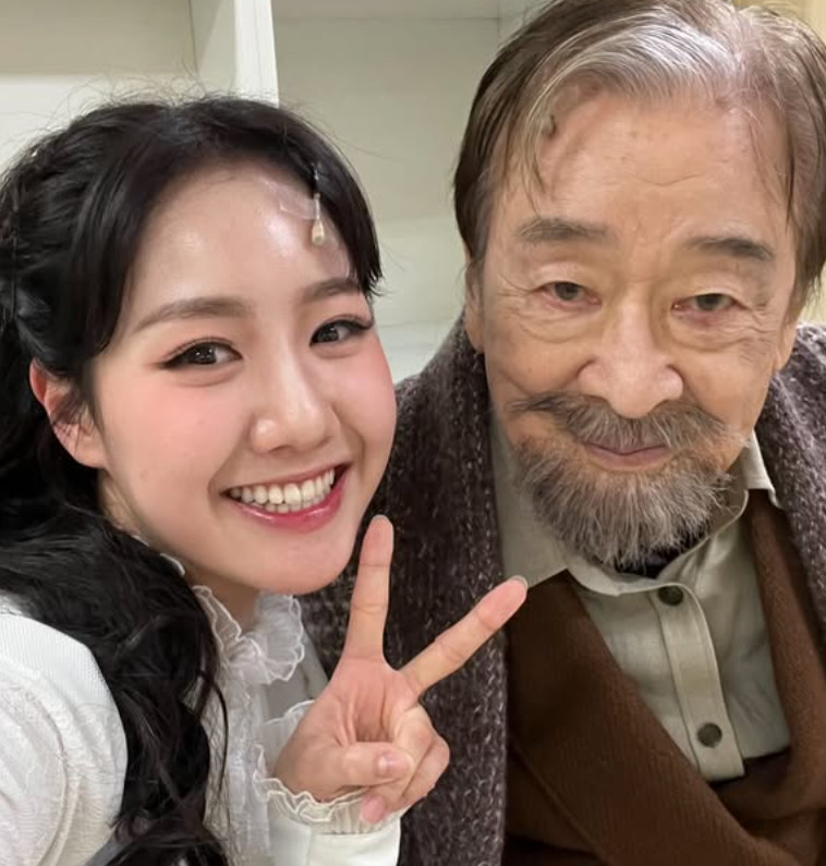 '하이킥' 손녀 <b>진지희</b>, 故<b>이순재 추모</b> "내 마음 속에 간직할 것"