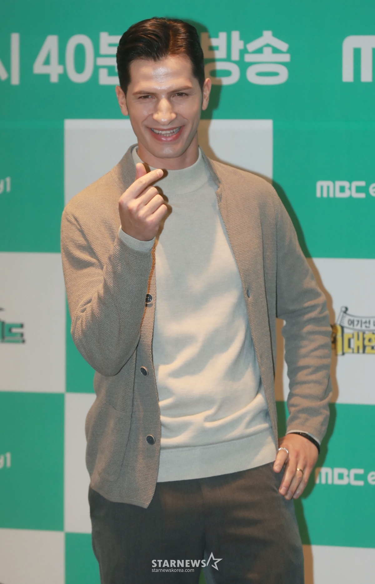 <b>알베르토</b>, 韓日 <b>역사 왜곡 논란</b>에 고개 숙였다.."경솔한 발언"[스타이슈...