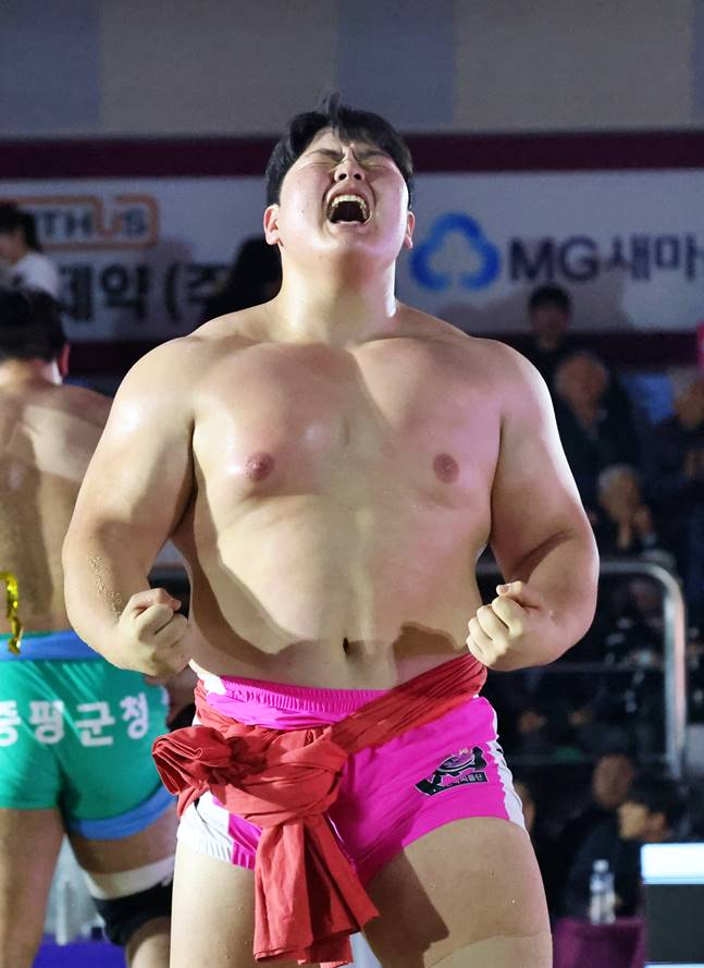 '피지컬:아시아' 괴물 <b>김민재</b>, 통산 세 번째 <b>천하장사 등극</b>... '자이언트...