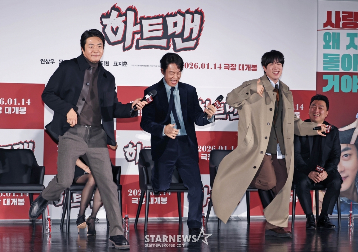 <b>권상우</b>-박지환-표지훈 '<b>하트맨</b> 퍼포먼스'[포토]