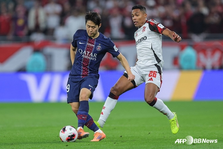 '<b>햄스트링</b>만 아니길' <b>이강인</b>, PSG 6관왕 기쁜 날에 '<b>부상</b> 아웃'... PSG, 승...