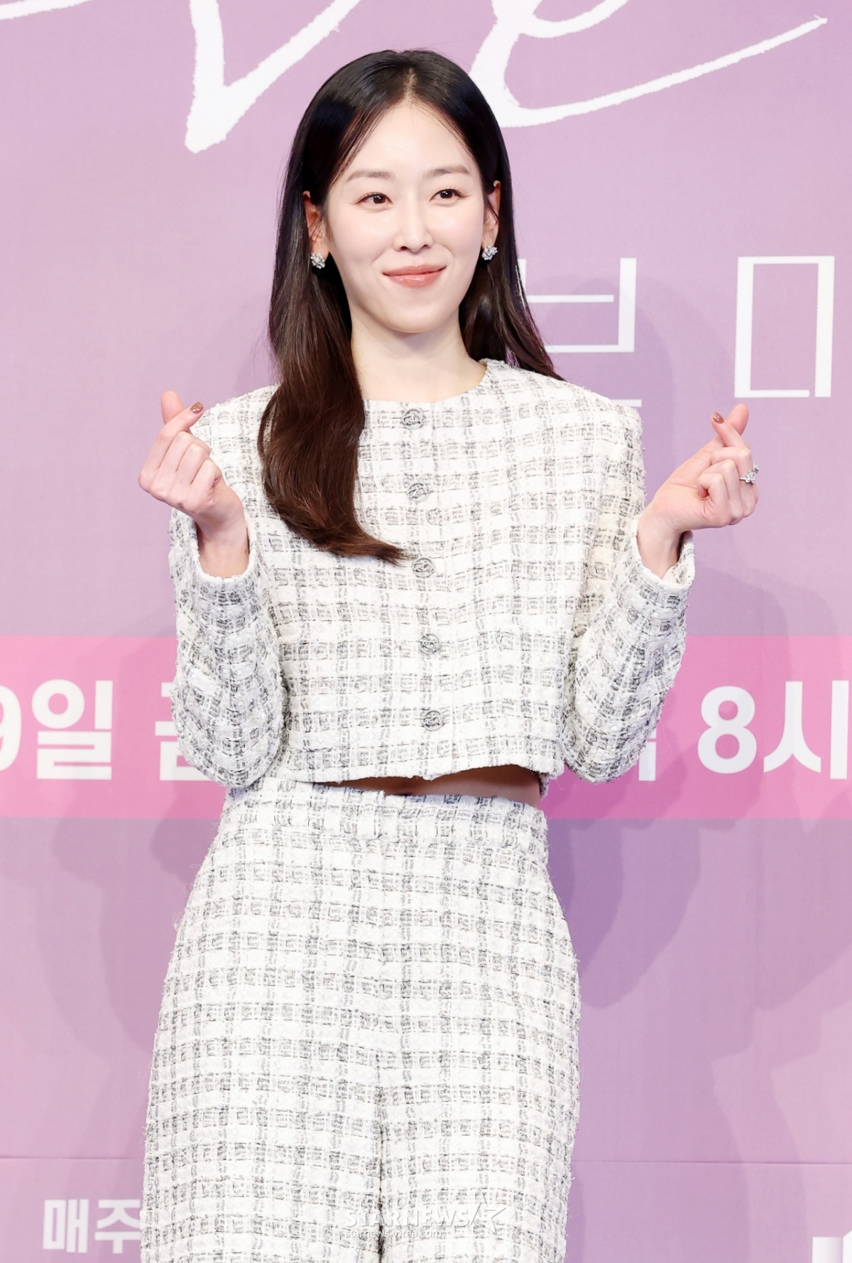 '<b>러브 미</b>' <b>서현진</b> "'멜로 장인' 수식어 부담, 멜로 잘한단 생각 안 해"