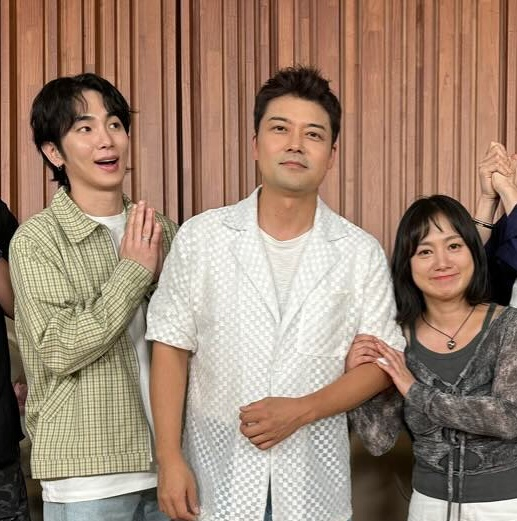 어제의 '가족', 오늘의 '민폐 甲' 확인 사살..전현무, '위법'에도 '동정론' 거센 이유 [스타이슈]