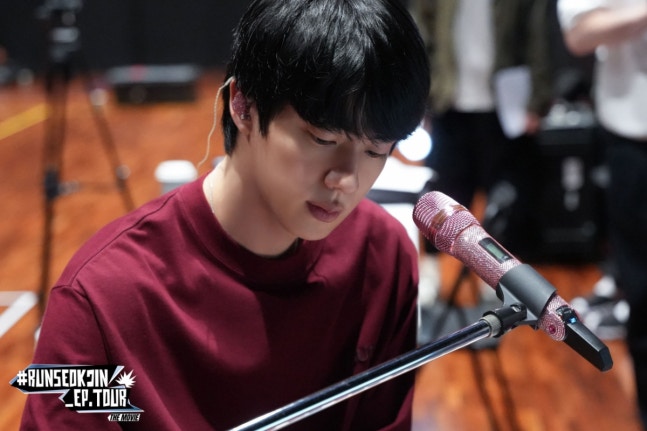 Behind-the-scenes preparation for RUNSEOKJIN_EP Tour