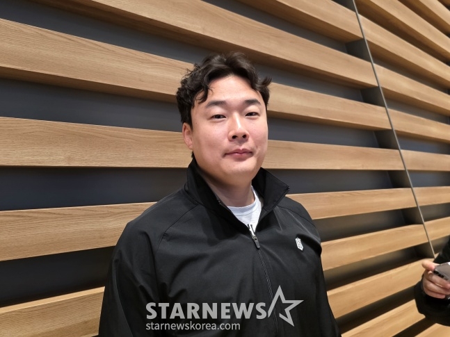 '9400만→3억 초대박' 강백호 보상선수 이적, 프로 16년 차에 첫 억대 연봉이라니 "나도 놀랐다... 기대에 부응할게요" [인천공항 현장]