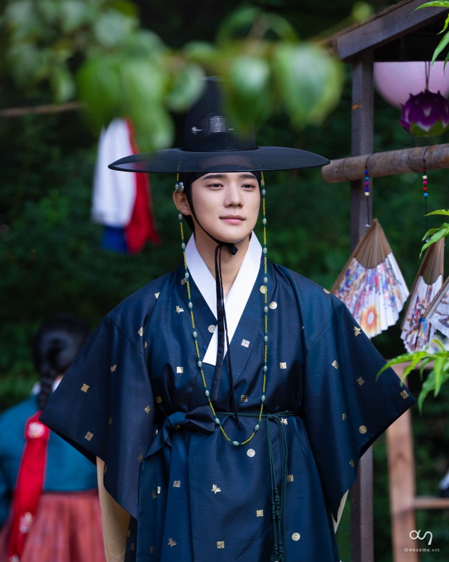 《恩愛的盜賊大人》文相敏展現雙面演技引爆話題熱度