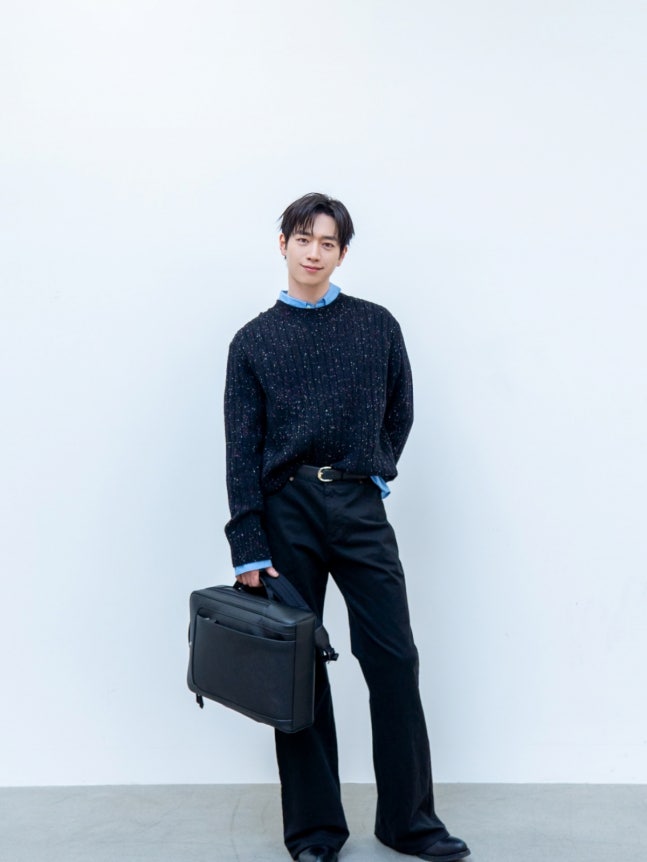 인스타에 공개한 강준님 화보사진들