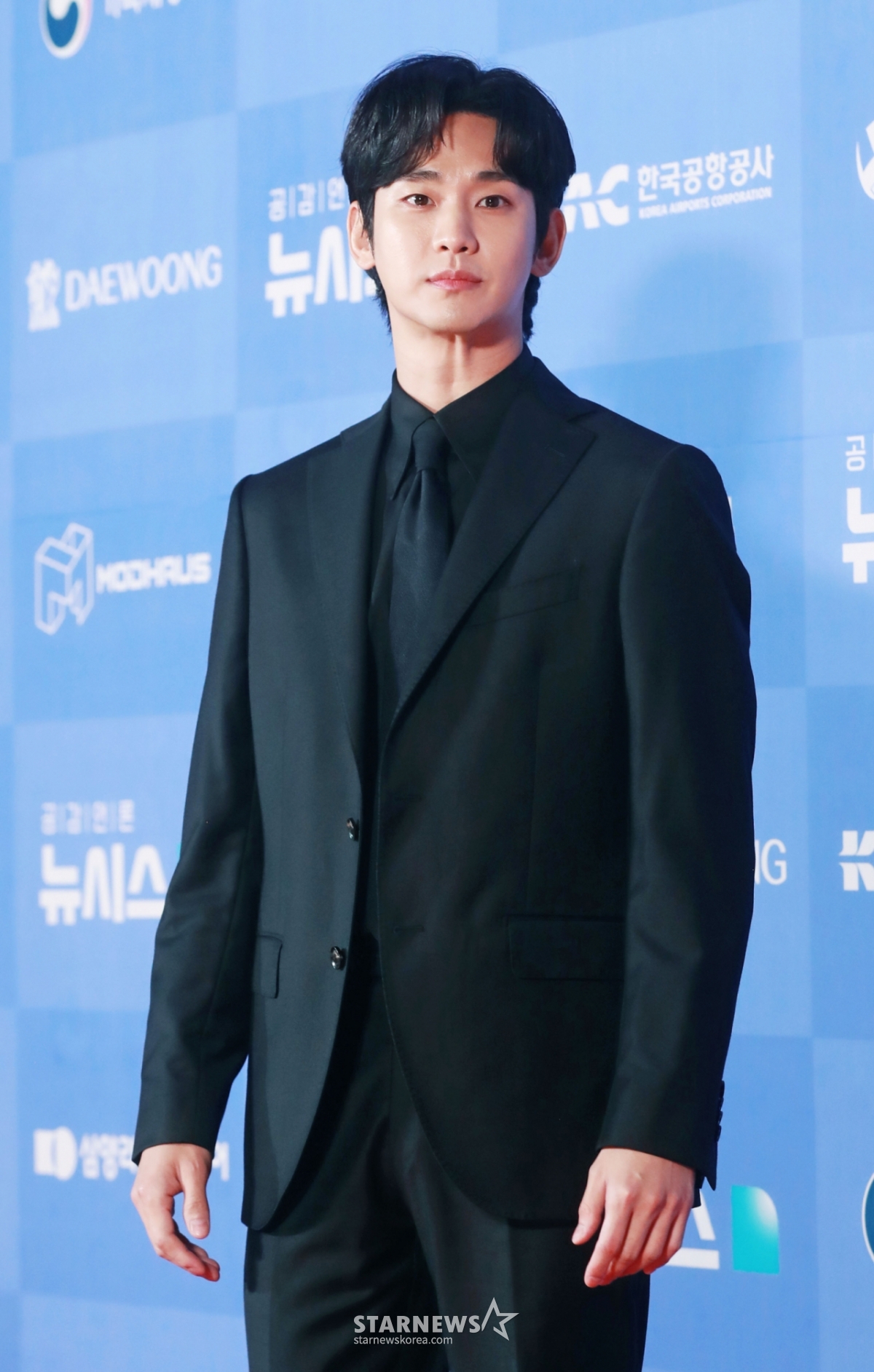 누명 벗은 김수현, 600억 차기작 '넉오프' 볼 수 있을까 [스타이슈]