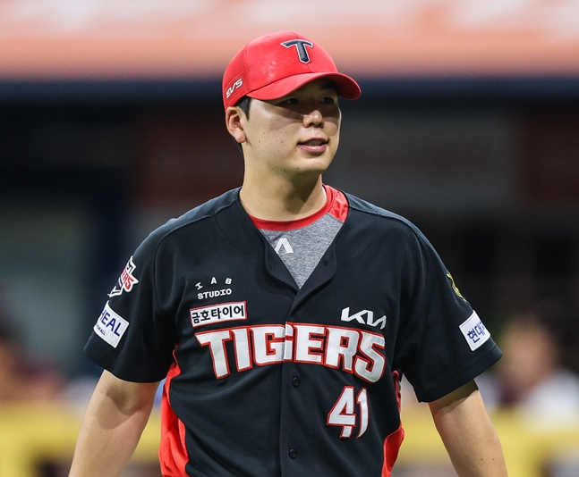 "대체 선발 소리 들으면 기분 안 좋아→누굴 대체하는 <b>선수</b> 아냐" KIA 황...