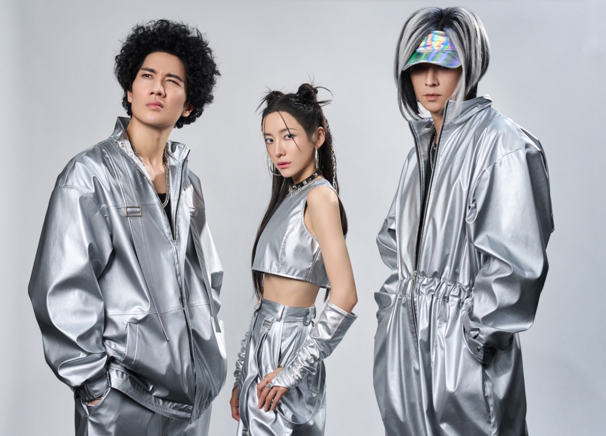 《Wild Sing》姜棟元嚴泰九朴智賢公開Triangle第二張專輯概念照