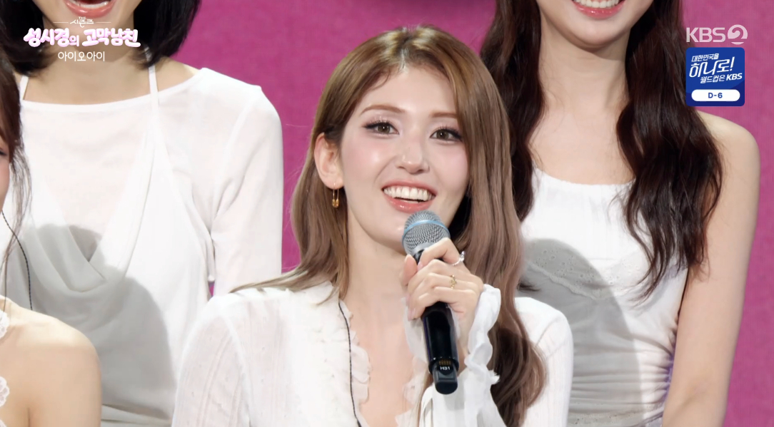 전소미 "<b>아이오아이</b> 데뷔 때 초졸..기쁨·슬픔 동시에 와" [더시즌즈][...