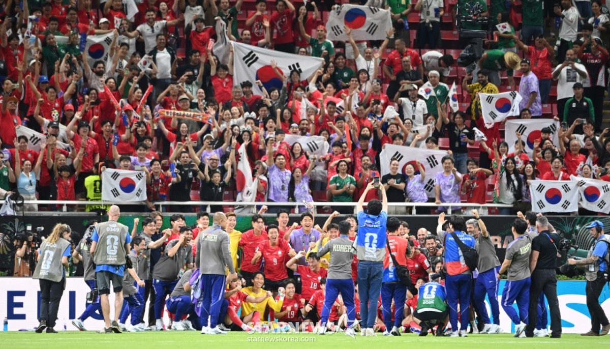 체코 꺾은 홍명보호 <b>피파랭킹</b>도 '대박'... 무려 20점 넘게 올라 3계단 '껑...