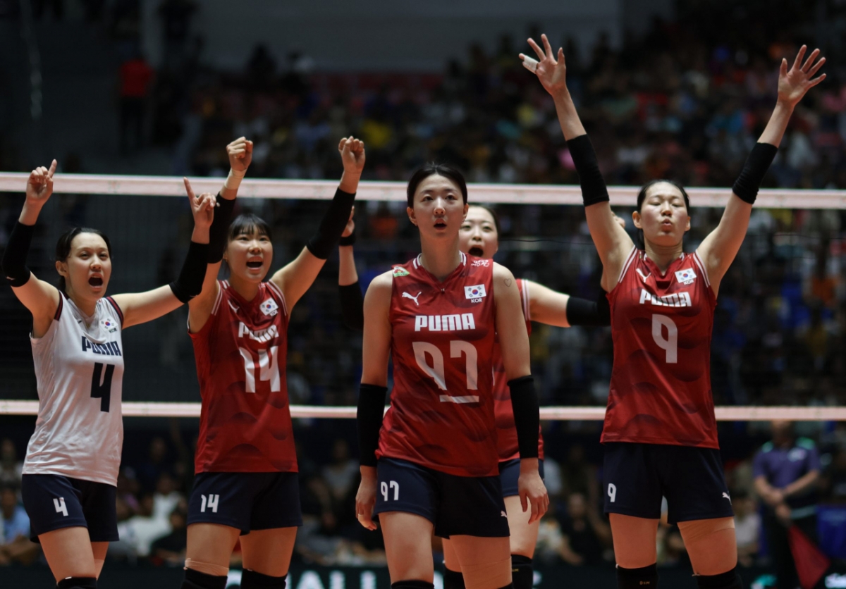 '강소휘 MVP' <b>여자배구</b> AVC컵 압도적 우승, 베트남 이어 대만에 3-0 완승