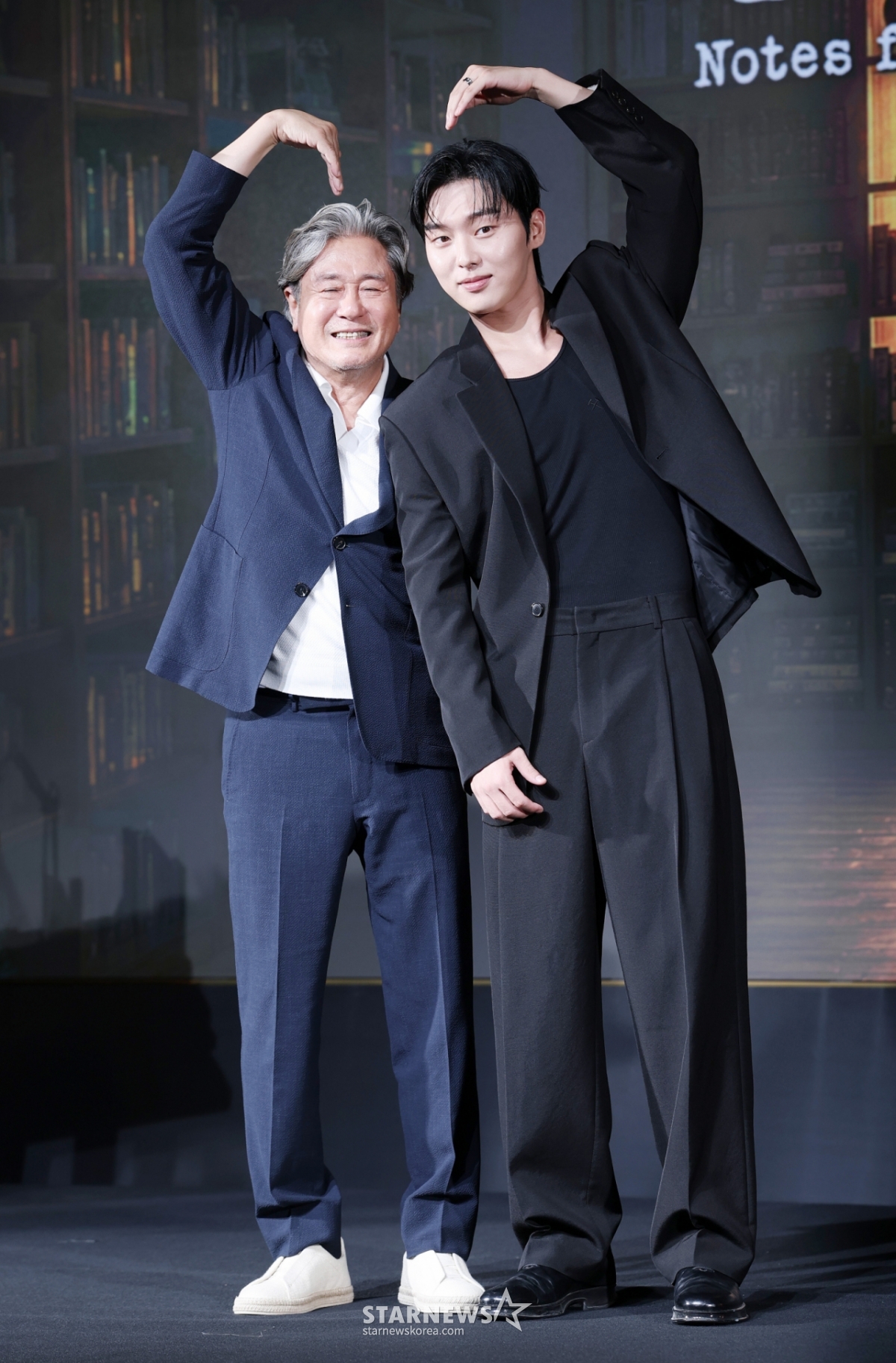 '<b>맨 끝줄 소년</b>' 최민식도 반한 최현욱.."눈빛 정말 빠져든다"