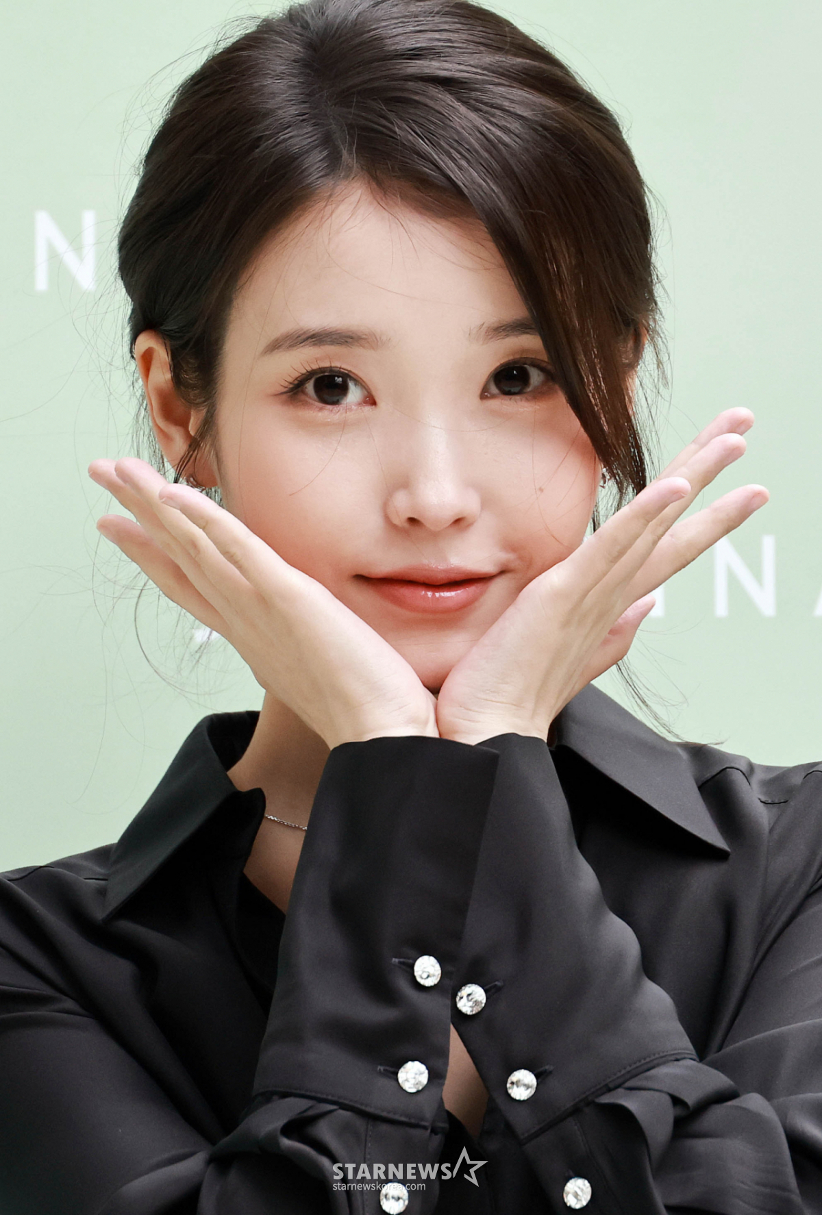 전원주택 매입 후 6년째 이웃 위해 기부.. 아이유 , 양평군에 누적 1억 650...