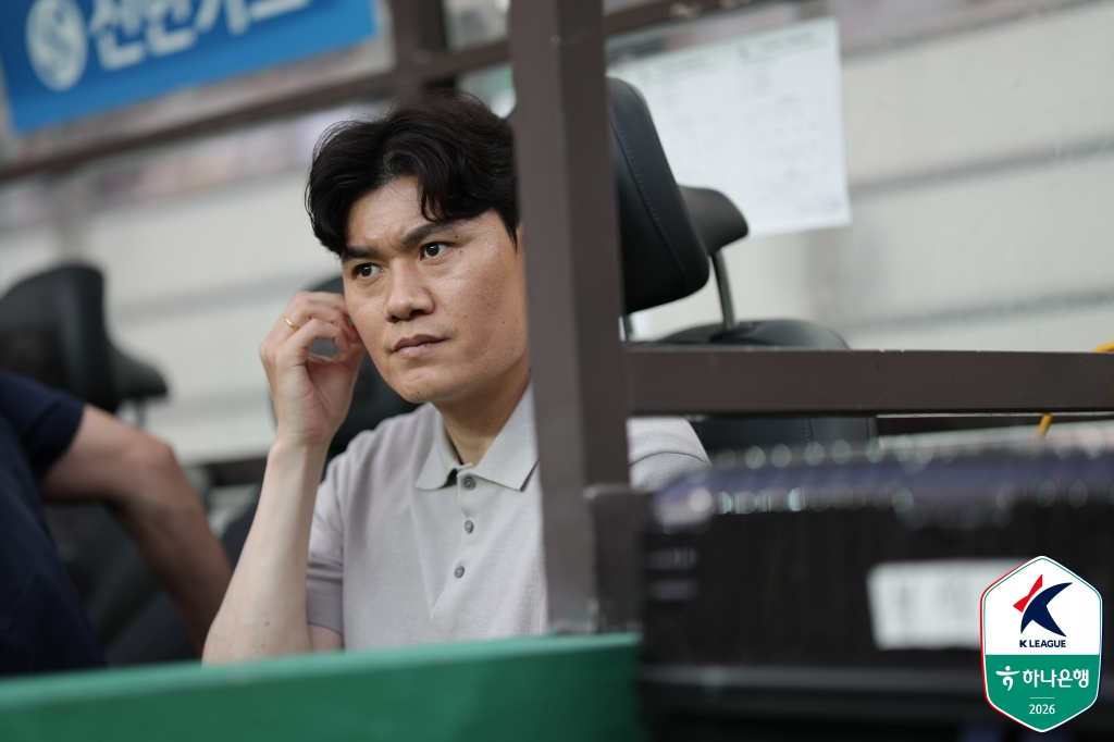 "서울 선수들도 놀란 활동량" <b>정경호</b> 강원 감독, 직접 밝힌 7경기 <b>무패</b> ...