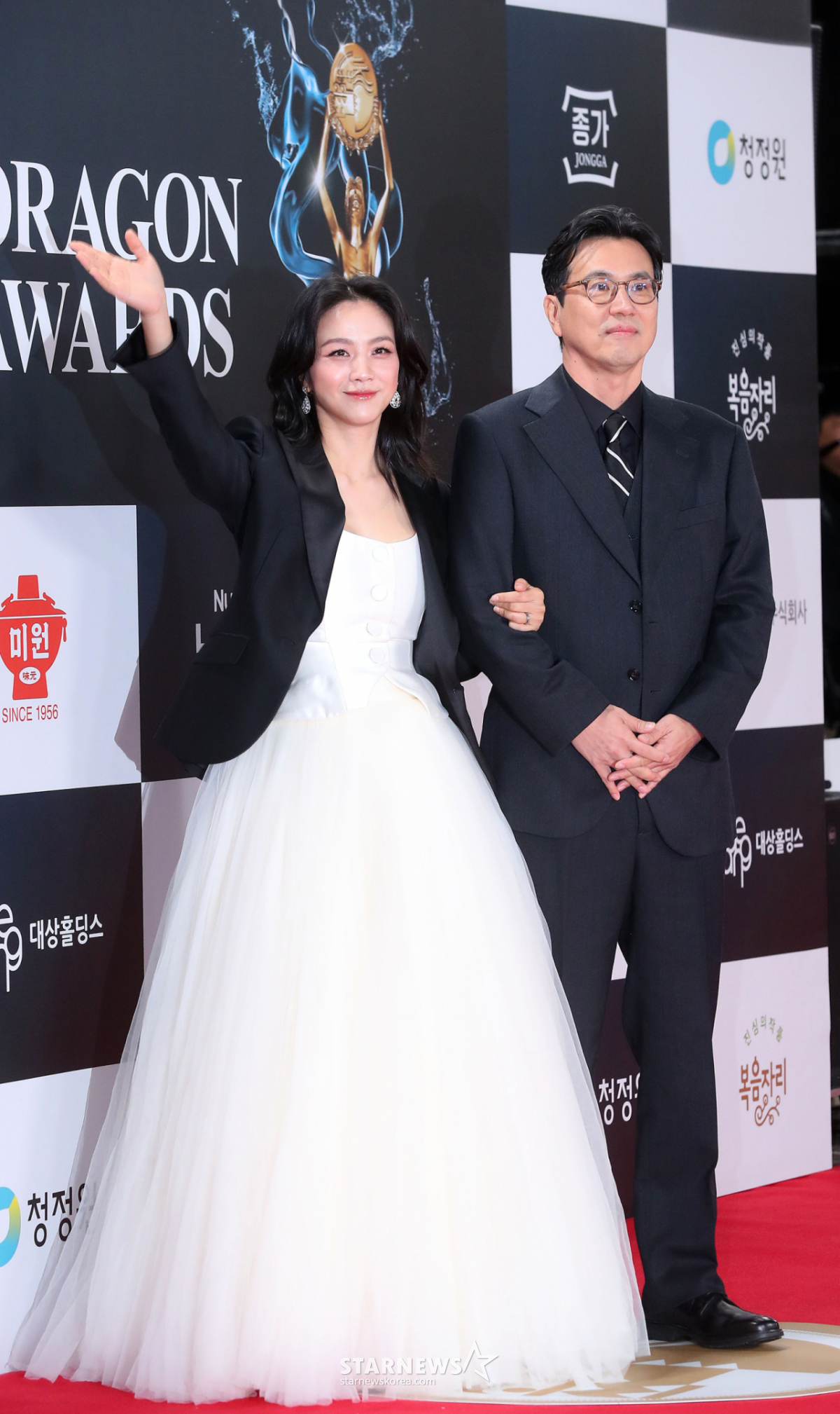 '<b>김태용</b>' 탕웨이, 47세에 둘째 득남 "네 식구 여행 시작"[스타이슈]