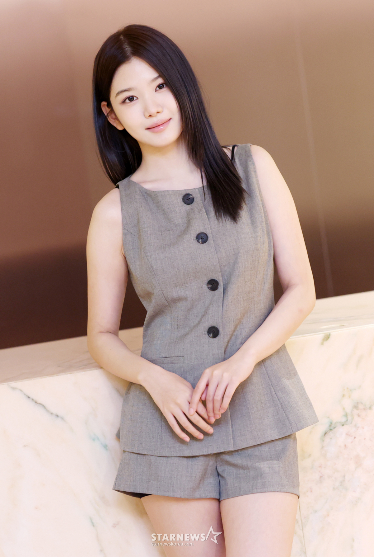 '김부장' 유지안, 母=<b>쇼호스트</b> <b>전유경</b>..아버지도 꽃미남 "과거 캐스팅 제...