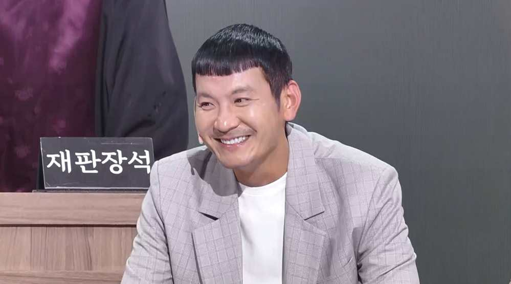 <b>개그맨</b> 정성호, 연예인 100명 사칭죄로 '공개재판' 피고 출석