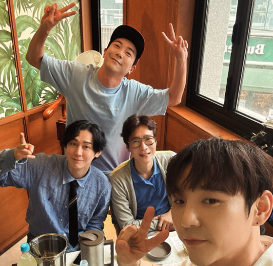 <b>고지용</b>, <b>이혼</b> 후 몰라보게 달라진 근황..볼살 오른 얼굴 눈길