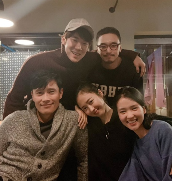<b>김민정</b>, '<b>미스터션샤인</b>' <b>추억</b> 소환 계속..이병헌→김태리와 사진 공개