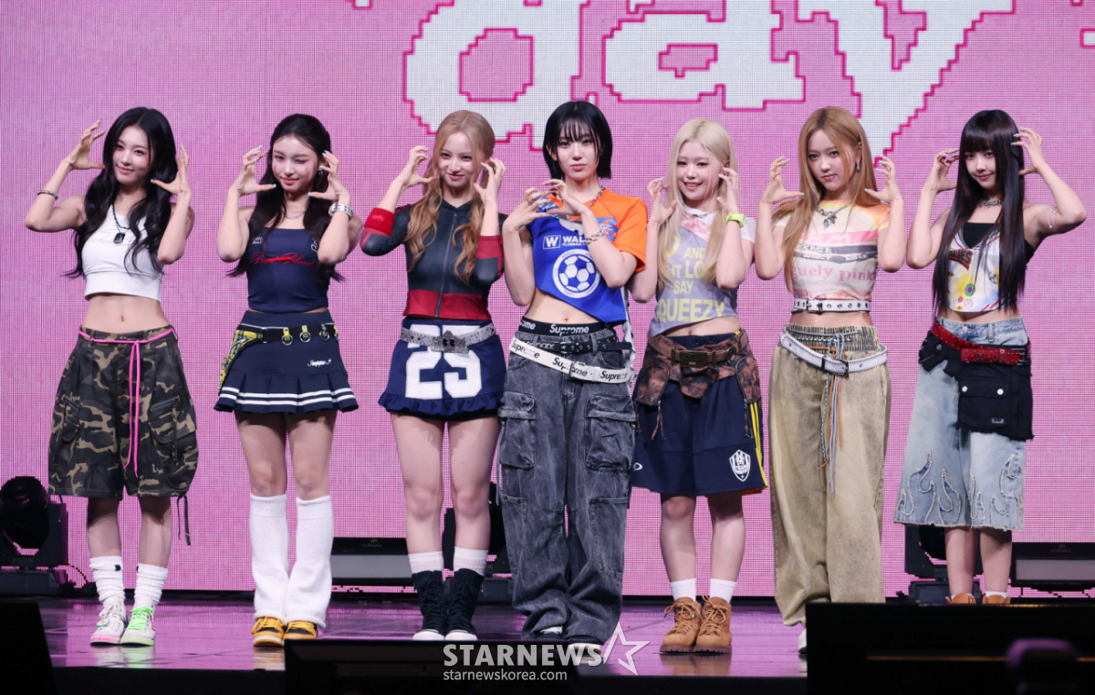 엔믹스 후 4년만..'JYP 막내딸' <b>아워벌스데이</b>, 드디어 <b>데뷔</b> [스타현장]