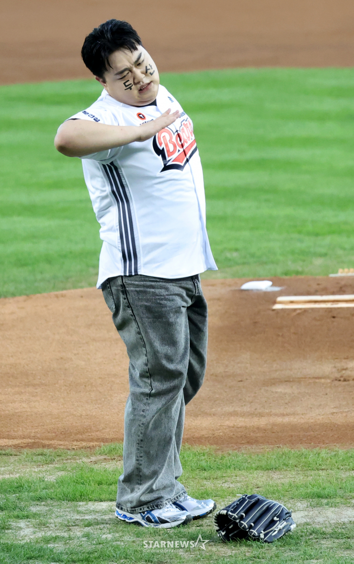 [포토] <b>규카츠</b> <b>김규원</b>, 익살 댄스 작렬