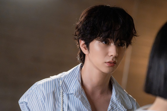 "황씨, 늙었네?"..'<b>재벌X형사2</b>' <b>유승호</b>, <b>빌런</b>의 눈빛
