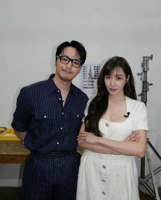 <b>변요한</b> "아내 <b>티파니</b>, 얼마나 <b>사랑</b>하냐고? 말로 표현 못해" 공개 <b>고백</b> [...
