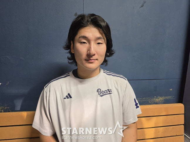 160 던지고도 <b>안우진</b> 치켜세운 <b>곽빈</b> "맞대결 뭉클, 여전히 나보다 한...