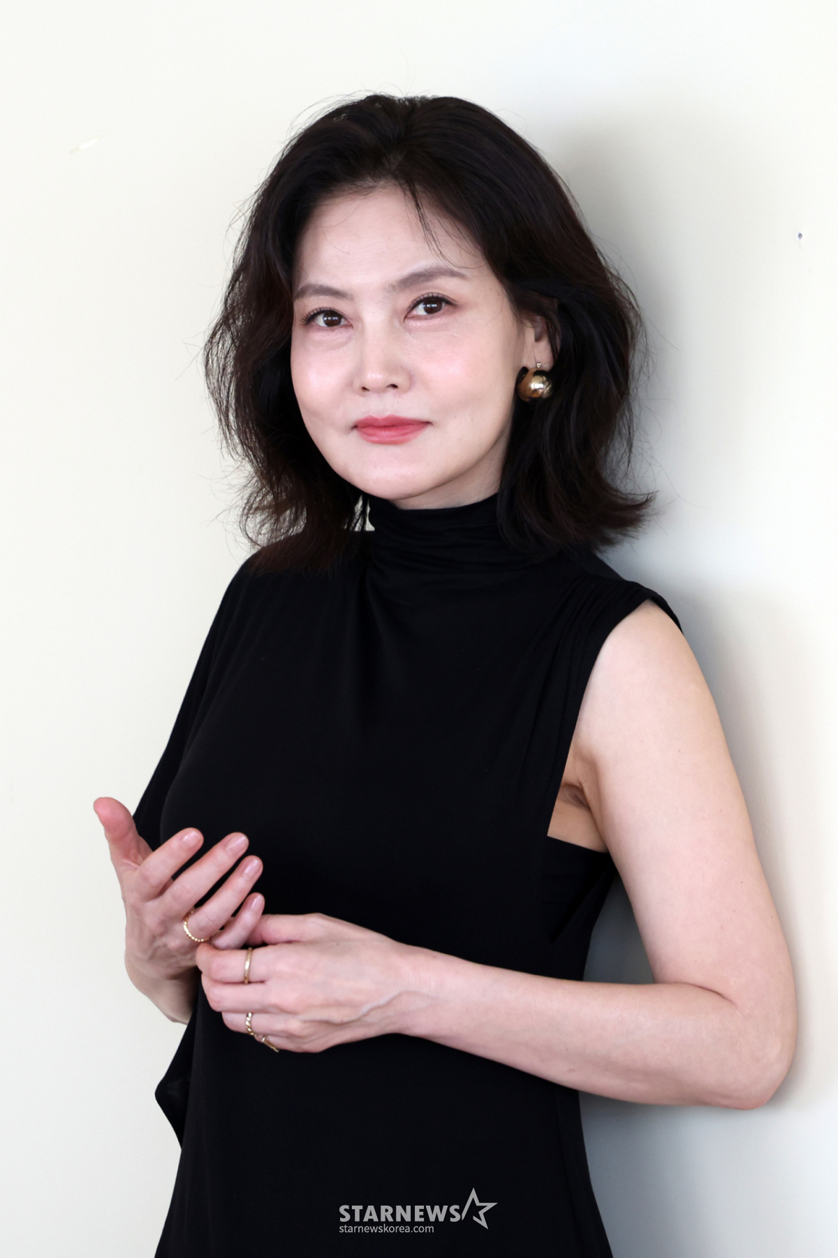 <b>김선영</b>, <b>부친상</b>..남편 김우형과 빈소 지켜