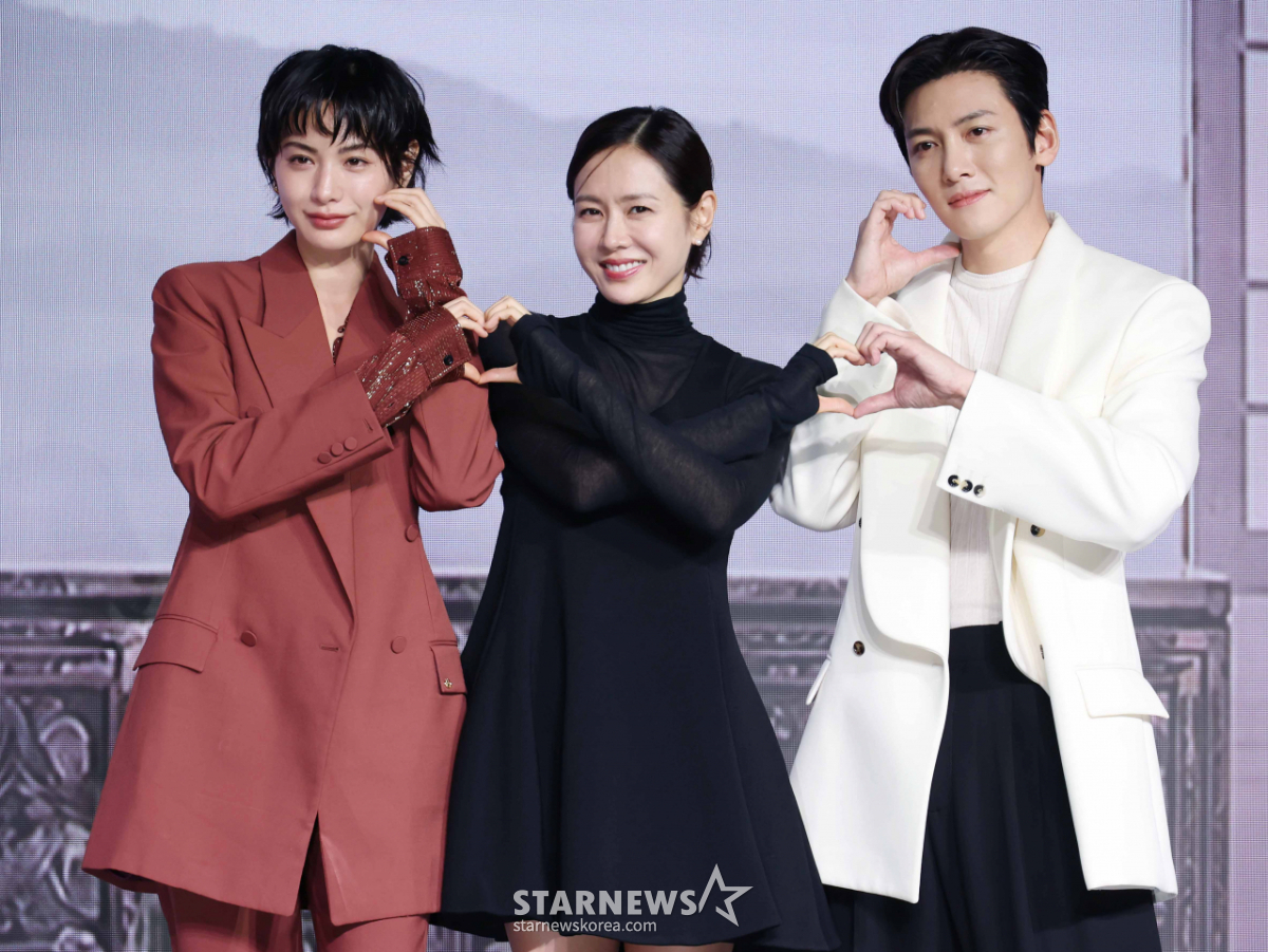 '<b>스캔들</b>, 사랑해 주세요'[포토]
